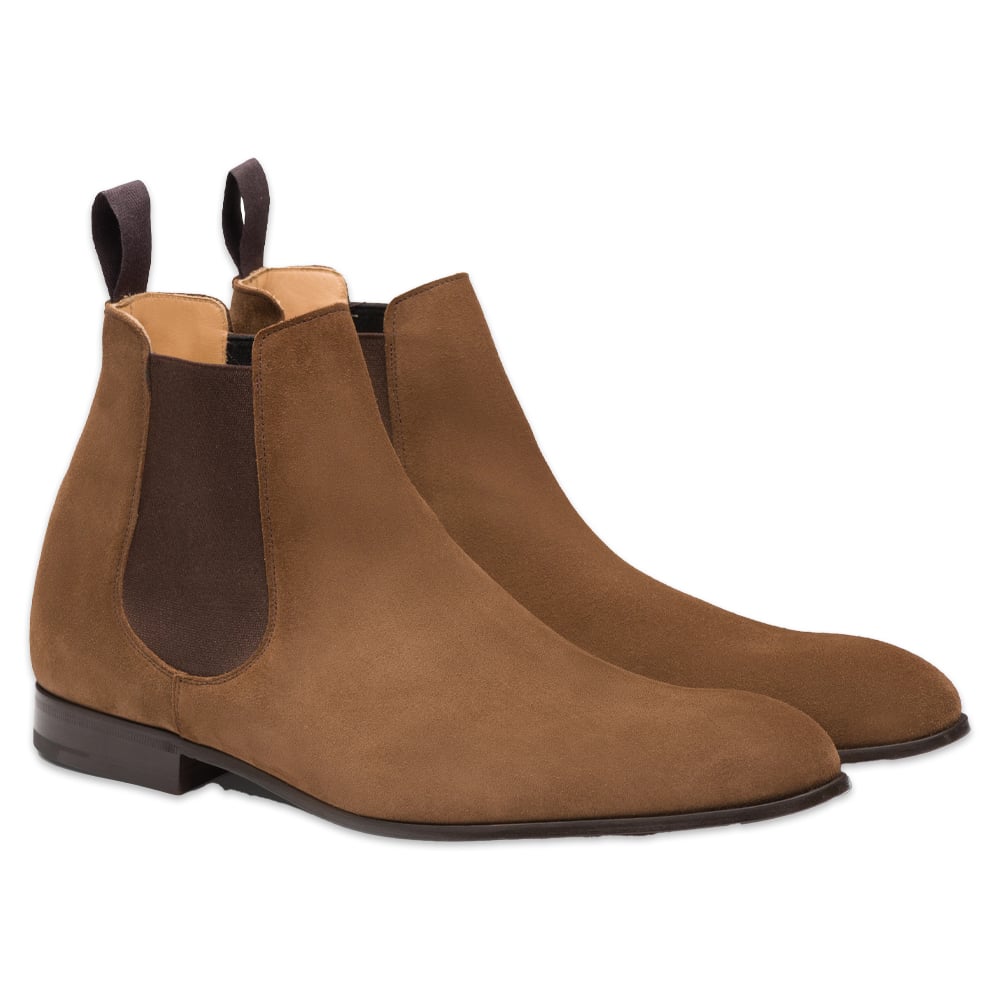 Chic brown suede Chelsea boots.