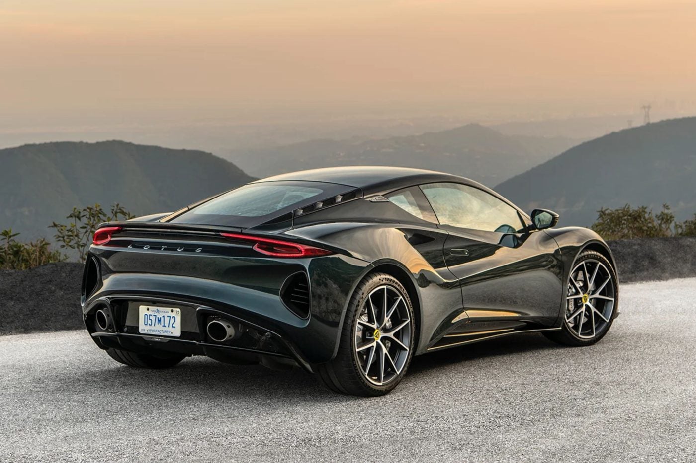 Lotus Emira Turbo SE
